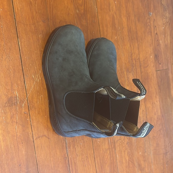 Black blundstone boots - Picture 3 of 7